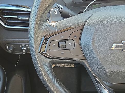 Used 2023 Chevrolet Bolt EUV LT w/ Driver Confidence Package image 19