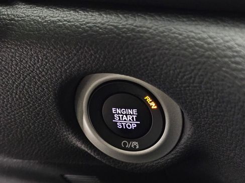 New 2026 Chrysler Pacifica Select image 20