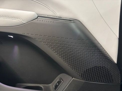 New 2025 Cadillac Lyriq Sport image 9