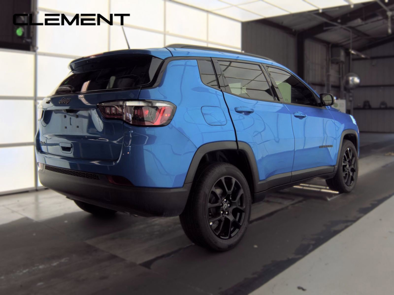 Used 2026 Jeep Compass Latitude AWD/4WD image 6