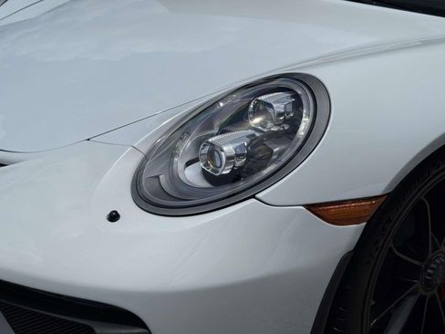 Used 2018 Porsche 911 GT3 RWD image 11