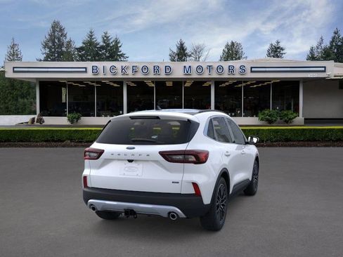 New 2025 Ford Escape SE w/ PHEV Premium Package image 8
