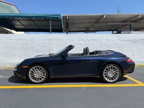 Used 2005 Porsche 911 Carrera RWD image 2