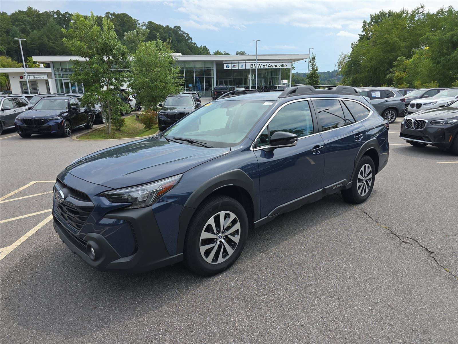 Used 2024 Subaru Outback Premium AWD/4WD image 7