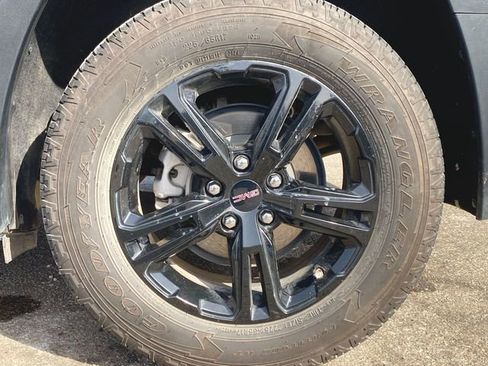 Used 2024 GMC Terrain AT4 w/ Tech Package image 31