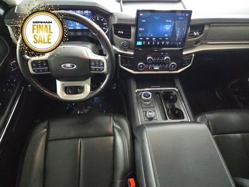 Used 2022 Ford Expedition XLT image 15