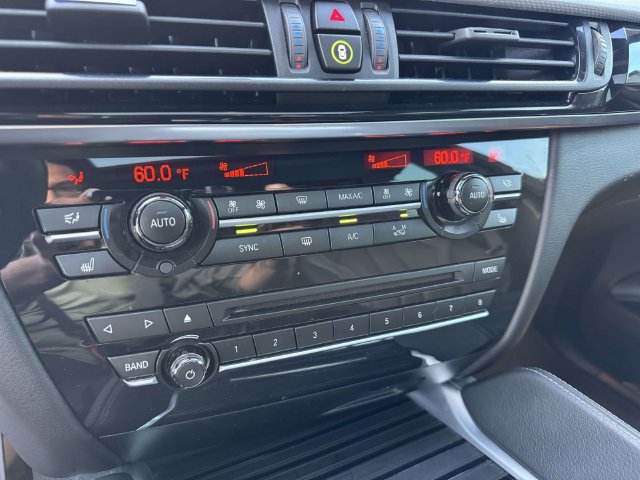 Used 2019 BMW X6 xDrive50i w/ M Sport Package AWD/4WD image 36
