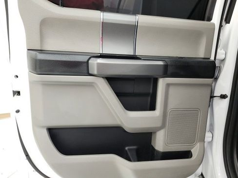 Used 2018 Ford F150 XLT w/ Equipment Group 302A Luxury image 9