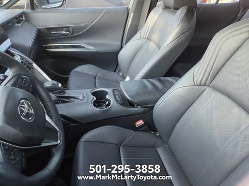 Used 2024 Toyota Venza Limited AWD/4WD image 6