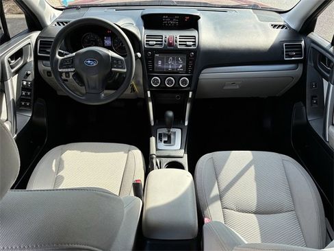 Used 2016 Subaru Forester 2.5i Premium image 14