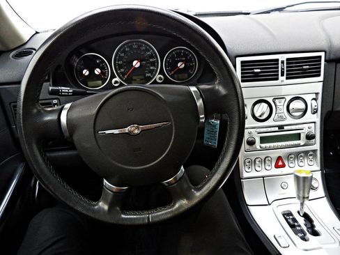 Used 2005 Chrysler Crossfire SRT-6 image 13