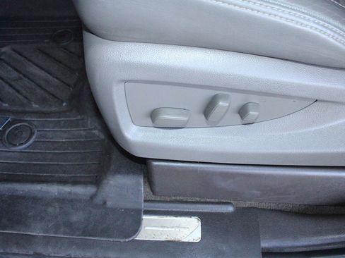 Used 2018 GMC Yukon XL Denali w/ Denali Ultimate Package image 26