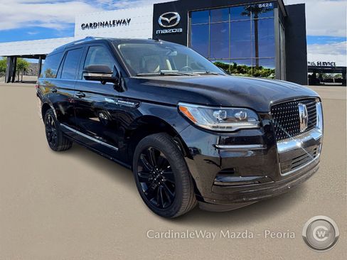 Used 2023 Lincoln Navigator Reserve image 6
