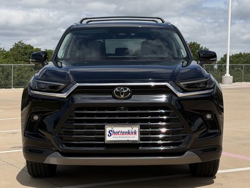 Used 2024 Toyota Grand Highlander FWD image 7