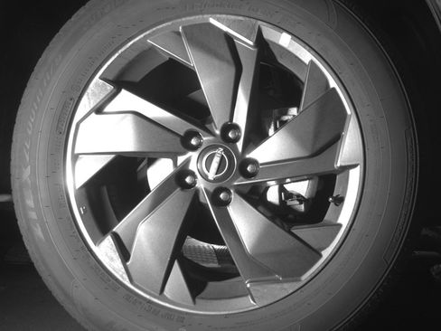 Used 2025 Nissan Rogue SV FWD image 13