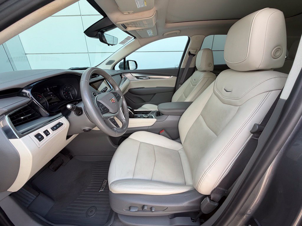 Used 2021 Cadillac XT5 Premium Luxury FWD image 10