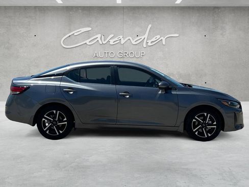 Certified 2025 Nissan Sentra SV w/ All-Weather Package FWD image 17