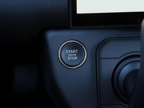 New 2026 Land Rover Defender 110 S AWD/4WD image 27