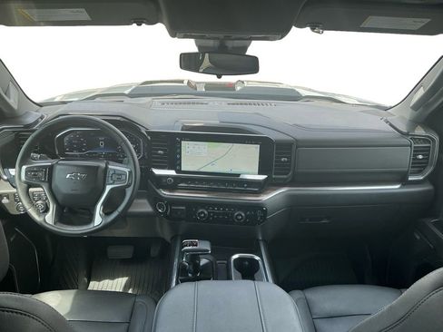 Used 2024 Chevrolet Silverado 1500 LT Trail Boss w/ Convenience Package II AWD/4WD image 17