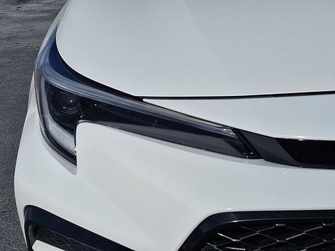 Used 2025 Toyota Corolla SE image 9
