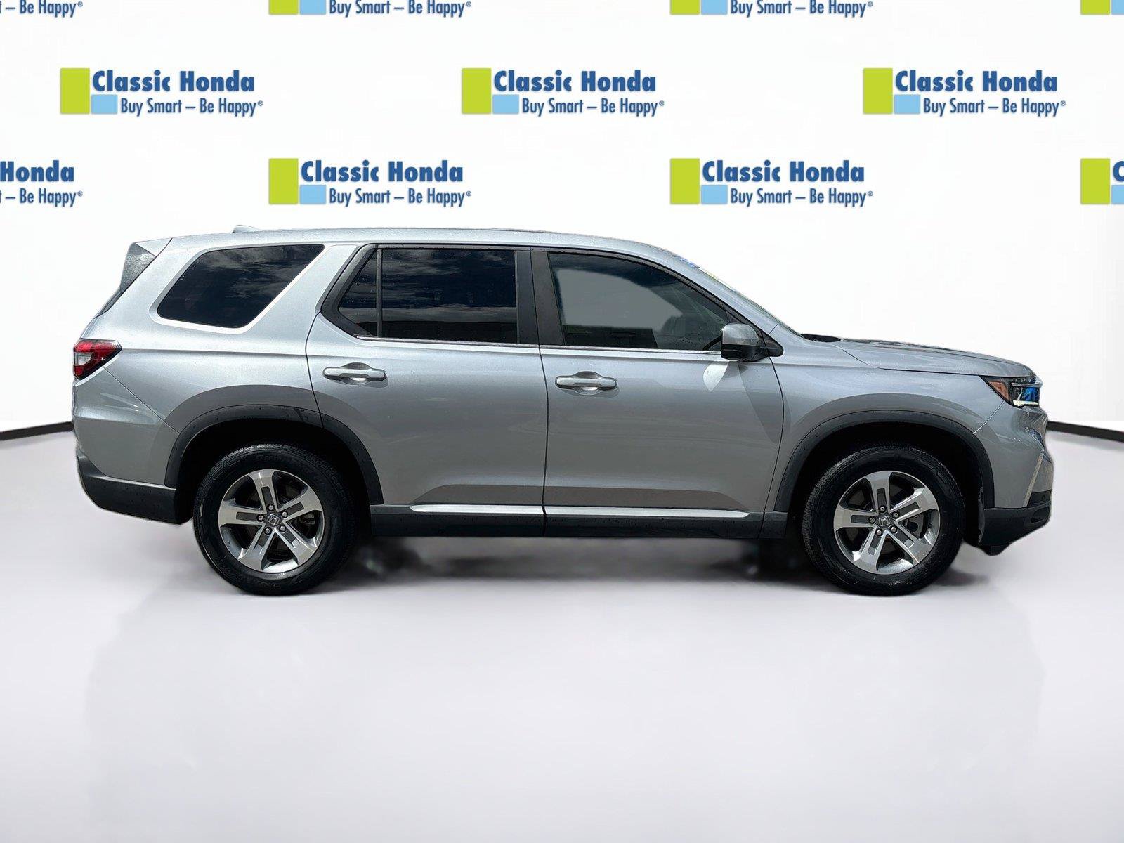 Certified 2024 Honda Pilot EX-L image 9