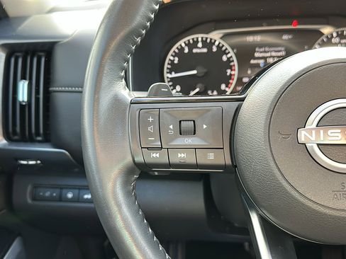 Certified 2024 Nissan Pathfinder SL image 14