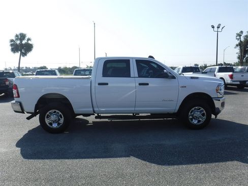 Used 2022 RAM 2500 Tradesman w/ Chrome Appearance Group AWD/4WD image 3