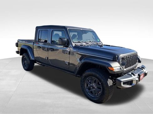 New 2025 Jeep Gladiator Sport image 7