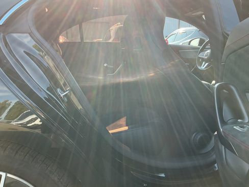 Used 2022 Mercedes-Benz CLA 250 4MATIC image 7
