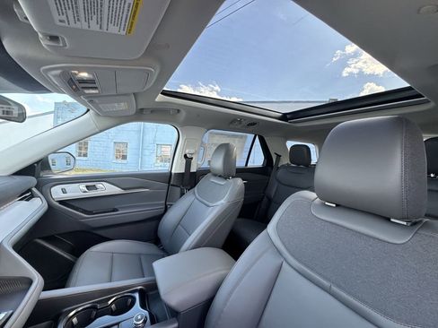 New 2026 Ford Explorer Active w/ Active Comfort Package image 22