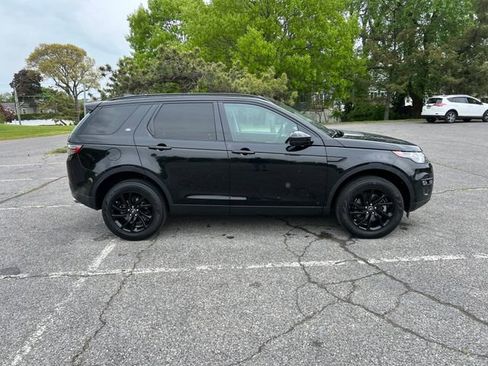 Used 2019 Land Rover Discovery Sport HSE AWD/4WD image 12