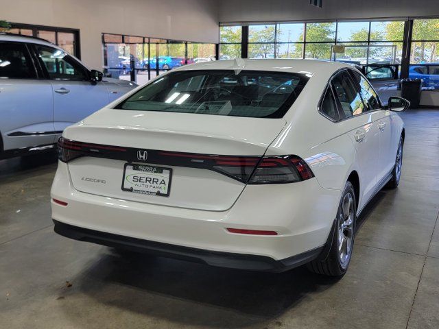 Used 2023 Honda Accord EX image 5