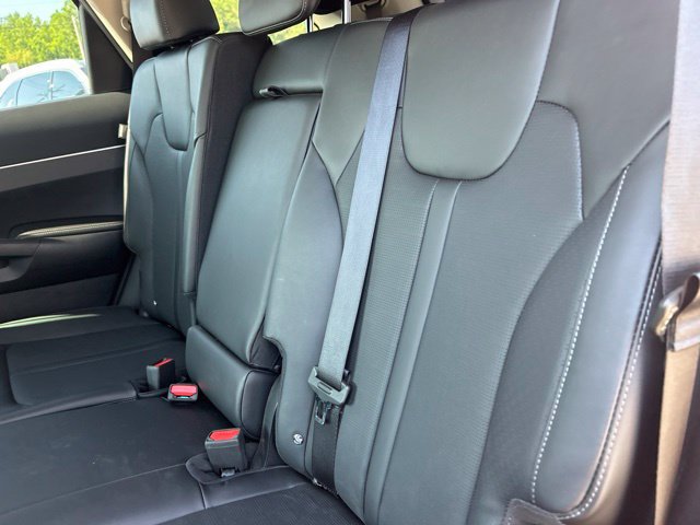 Used 2025 Kia Sorento S w/ Panoramic Sunroof Package FWD image 38