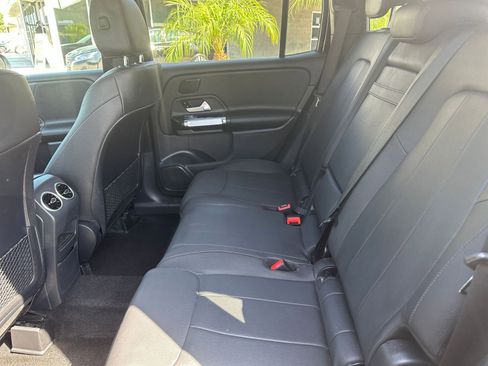 Used 2024 Mercedes-Benz GLB 250 image 25