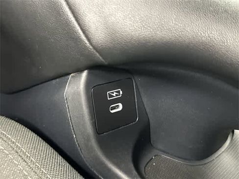 Certified 2024 Honda HR-V LX image 25