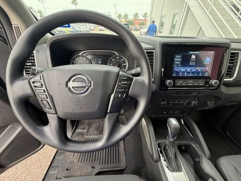 Certified 2023 Nissan Frontier SV w/ Technology Package RWD image 10