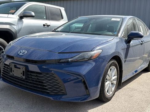 Certified 2025 Toyota Camry LE image 12