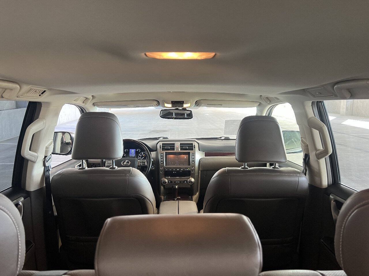 Used 2018 Lexus GX 460 Premium w/ Premium Package AWD/4WD image 22