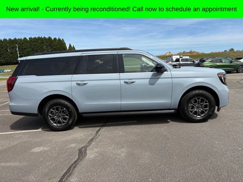 Used 2025 Ford Expedition Max Active image 2