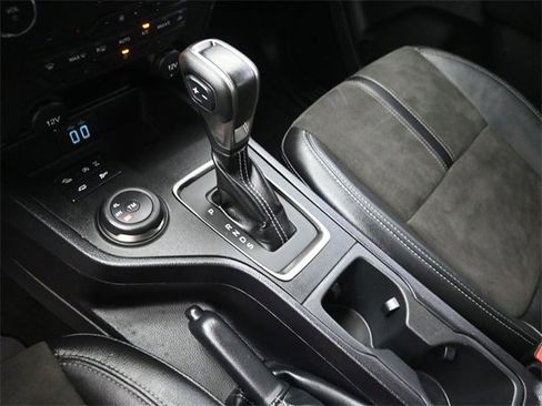 Used 2023 Ford Ranger Lariat w/ Tremor Off-Road Package image 24