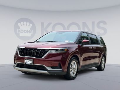 Used 2023 Kia Carnival LX