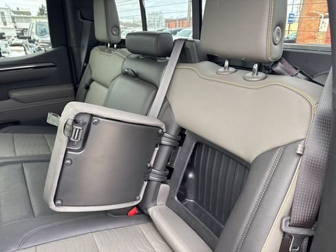 Used 2022 Chevrolet Silverado 1500 ZR2 w/ Technology Package image 21