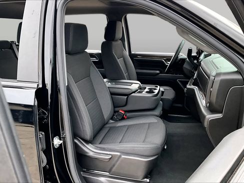 Used 2025 Chevrolet Silverado 1500 LT RWD image 9