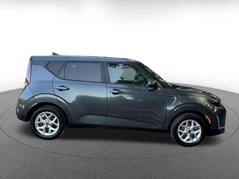 Used 2025 Kia Soul LX w/ LX Technology Package FWD image 13