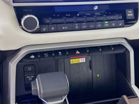 Used 2023 Toyota Tundra Capstone image 16