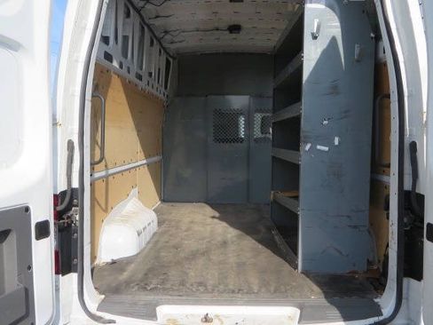 Used 2019 Nissan NV 2500 SV RWD image 17