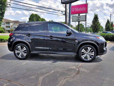 Used 2025 Mitsubishi Outlander Sport ES AWD/4WD image 4