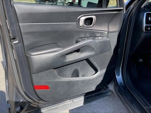 Used 2021 Kia Sorento S image 21