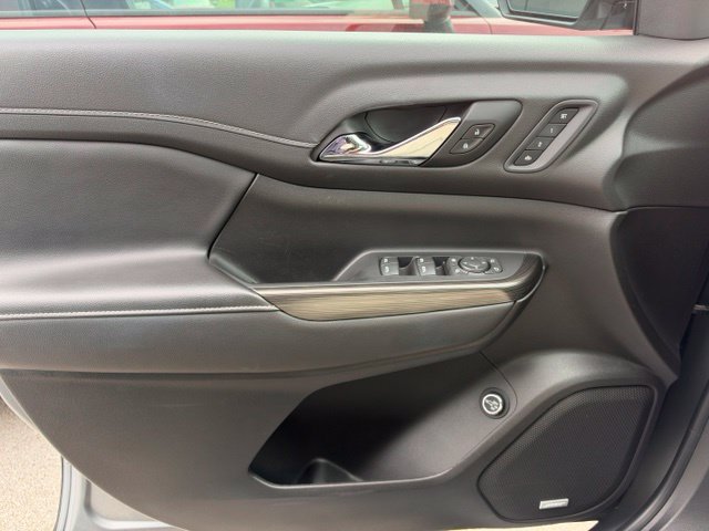 Used 2023 GMC Acadia SLT w/ Elevation Edition AWD/4WD image 29