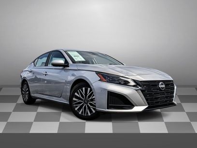 Used 2023 Nissan Altima 2.5 SV